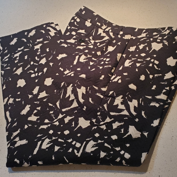 Abstract woven carpi - Picture 9 of 9